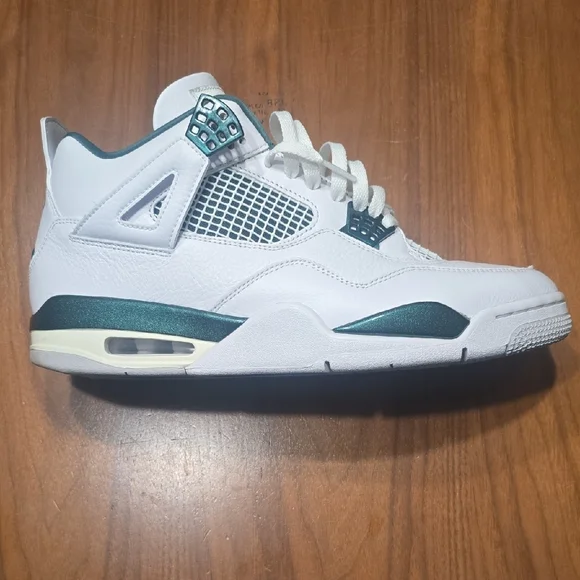 Jordan White and Green Sneakers - Picture 2 of 3